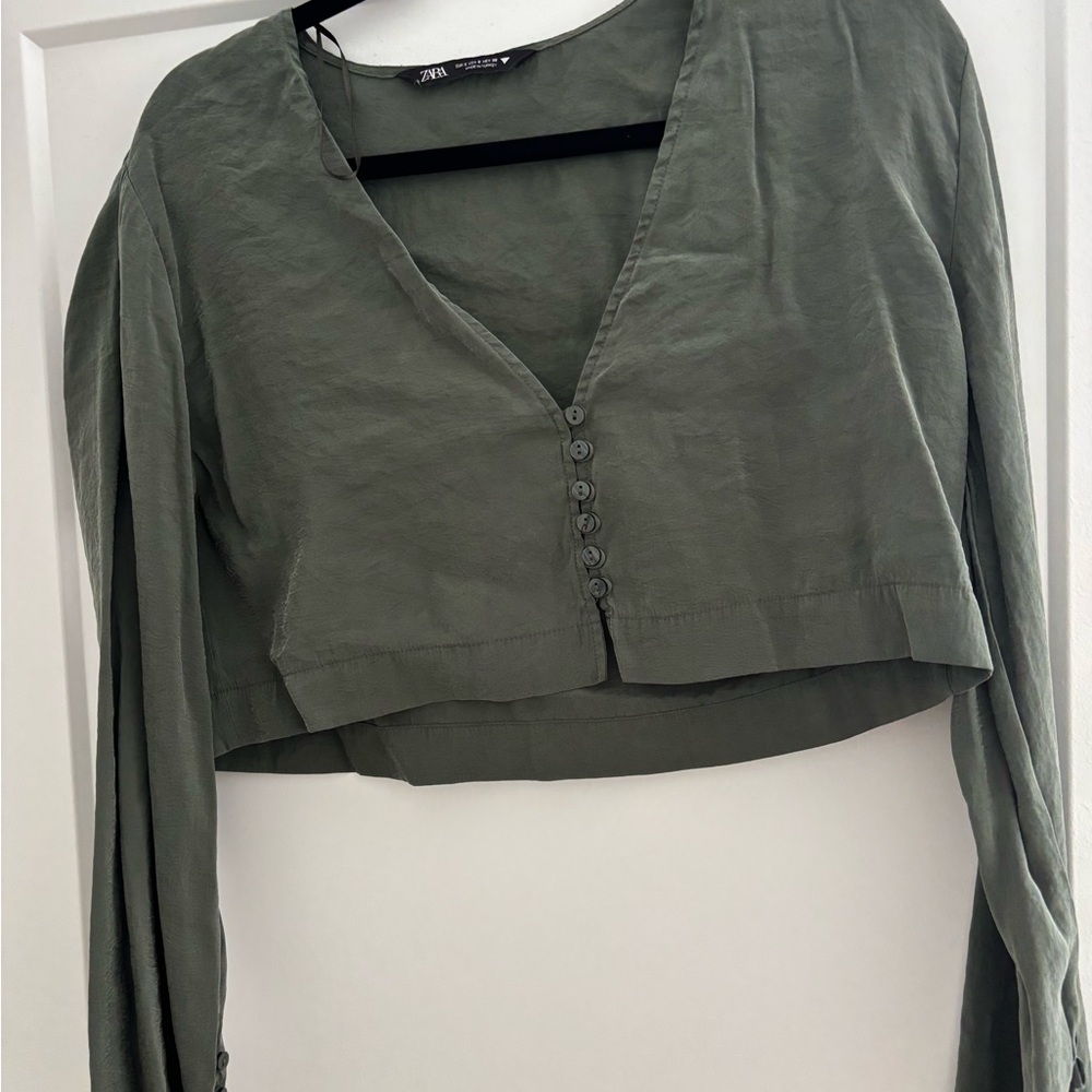 Zara Green Buttoned Crop Blouse with Notched Collar